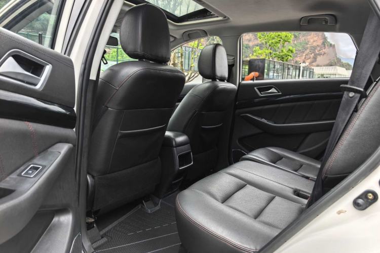 Used Leopaard CS10 2017 2.0T Automatic Urban Version Interior 4