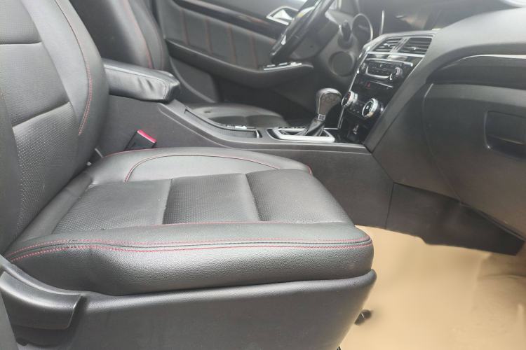 Used Leopaard CS10 2017 1.5T CVT Luxury Model Interior 8