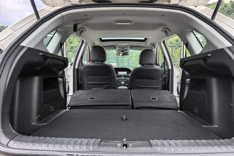 Used Leopaard CS10 2017 2.0T Automatic Urban Version Interior 8