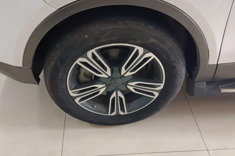 Used Leopaard CS10 2017 2.0T Automatic Luxury Model Left Front Wheel Hub