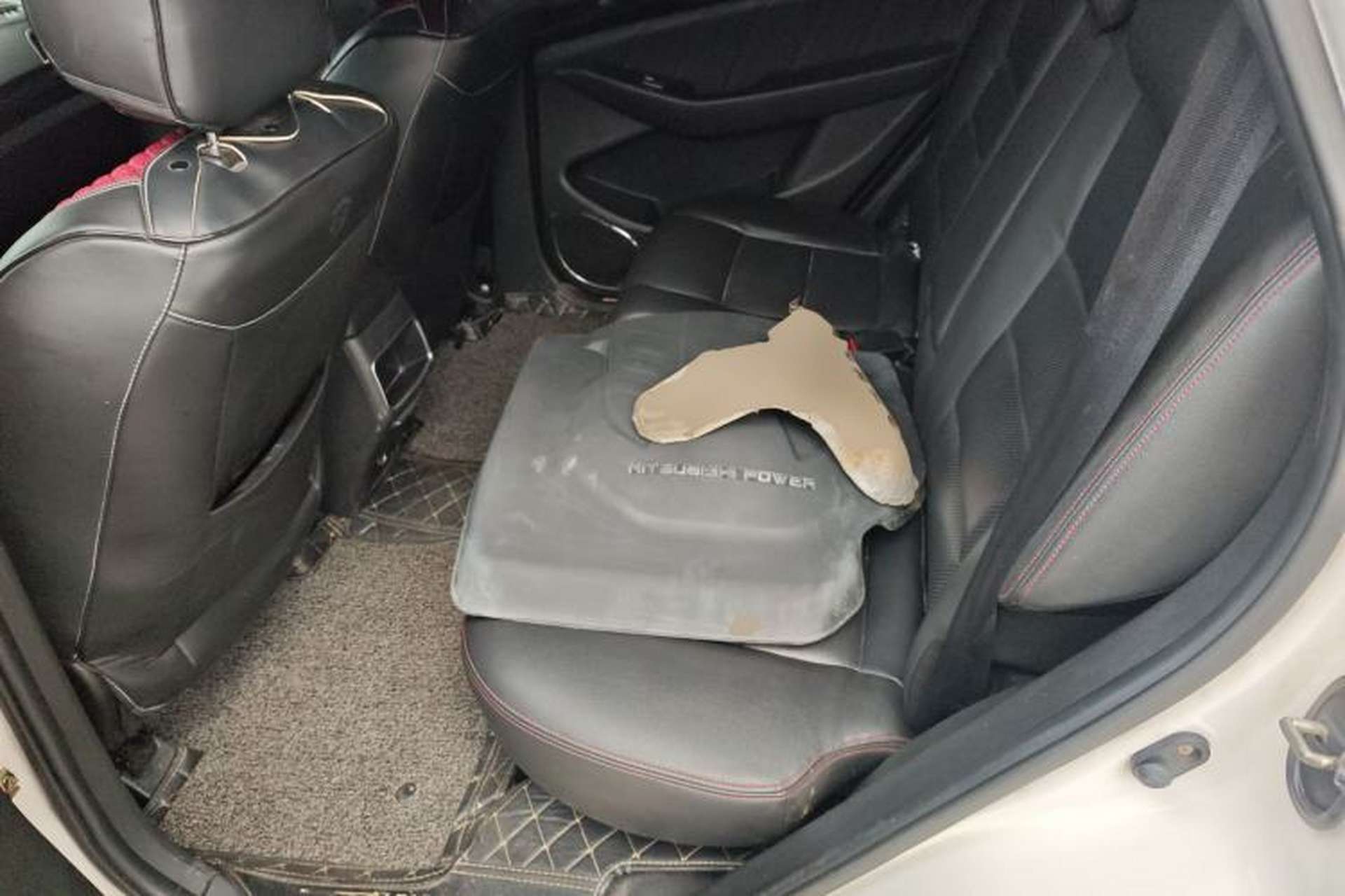 Used Leopaard CS10 2017 2.0T Automatic Urban Version Left Rear Seat