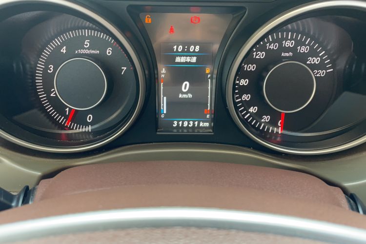 Used Leopaard CS10 2017 1.5T Manual Elite Version Odometer Close Up