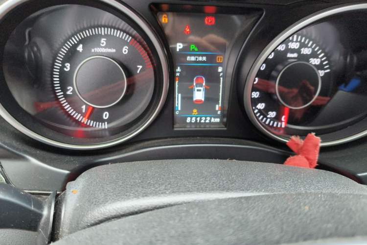 Used Leopaard CS10 2017 2.0T Automatic Luxury Model Odometer Close Up