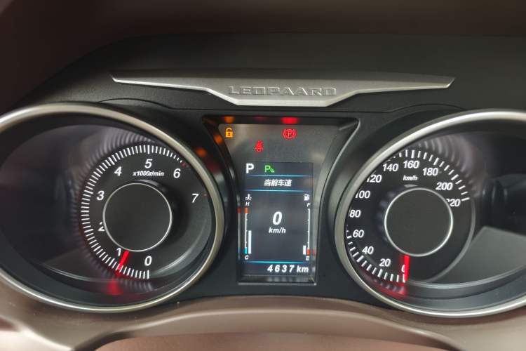 Used Leopaard CS10 2017 2.0T Automatic Luxury Model Odometer Close Up