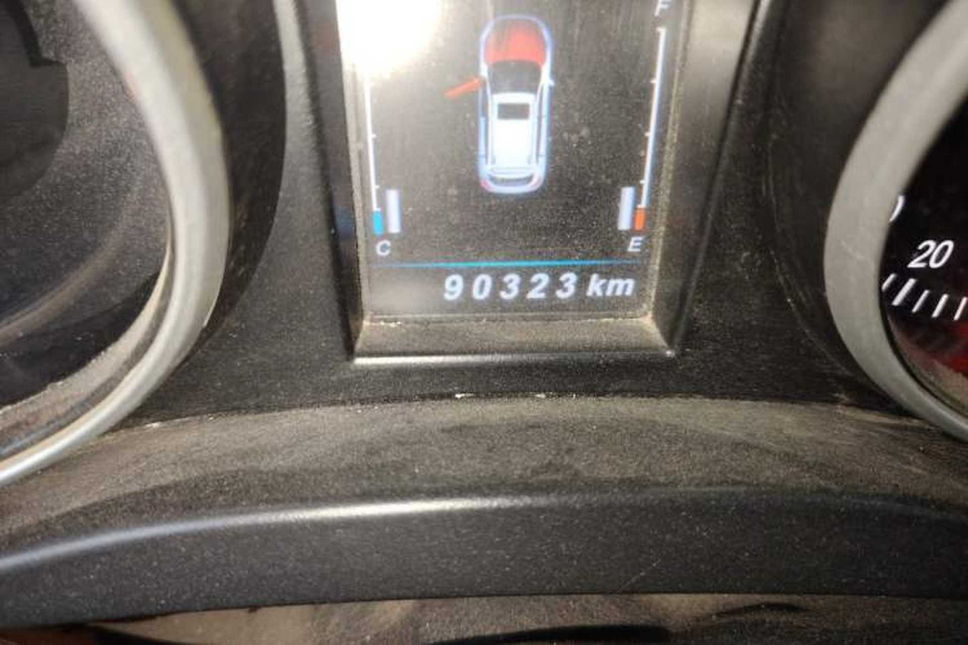 Used Leopaard CS10 2017 2.0T Automatic Luxury Model Odometer Close Up