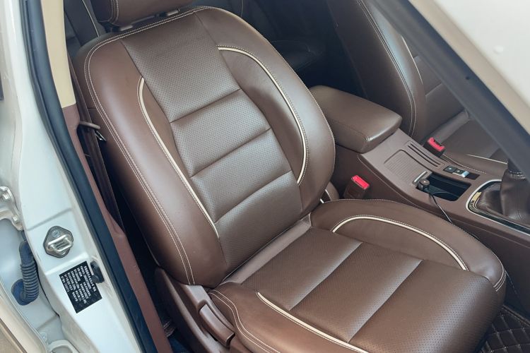 Used Leopaard CS10 2017 1.5T Manual Elite Version Right Front Seat