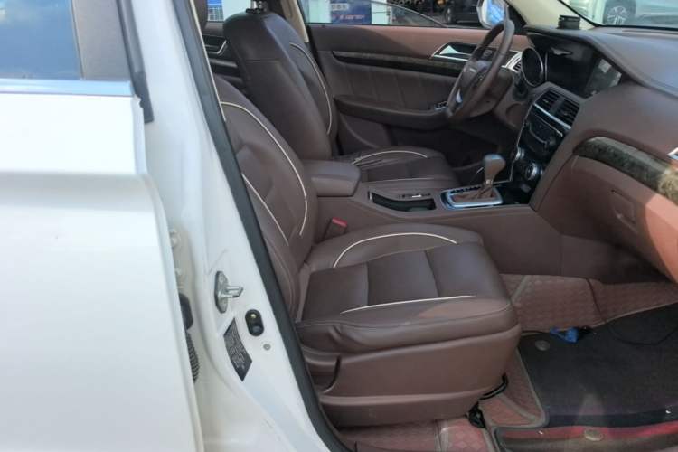 Used Leopaard CS10 2017 1.5T CVT Luxury Model Right Front Seat
