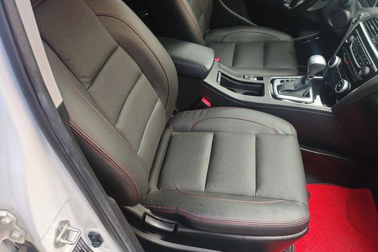 Used Leopaard CS10 2017 2.0T Automatic Luxury Model Right Front Seat