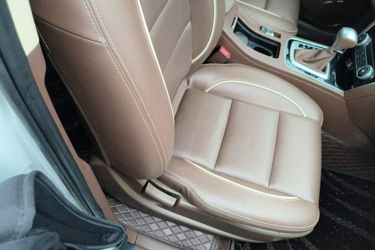 Used Leopaard CS10 2017 2.0T Automatic Urban Version Right Front Seat