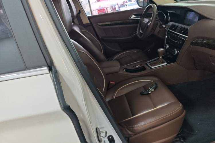 Used Leopaard CS10 2017 1.5T CVT Elite Model Right Front Seat