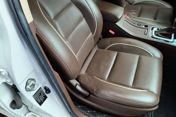 Used Leopaard CS10 2017 2.0T Automatic Luxury Model Right Front Seat