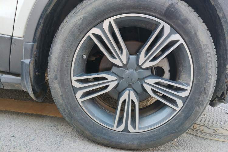 Used Leopaard CS10 2017 1.5T CVT Luxury Model Right Front Wheel Hub