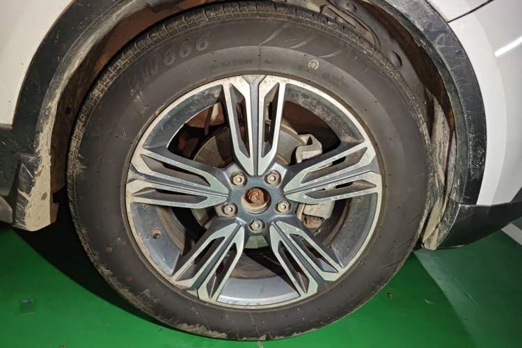 Used Leopaard CS10 2017 2.0T Automatic Luxury Edition Right Front Wheel Hub