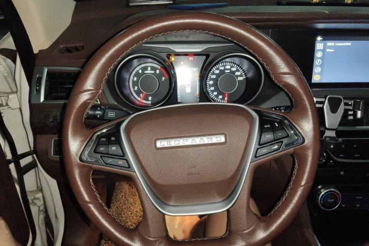 Used Leopaard CS10 2017 2.0T Automatic Urban Version Steering Wheel