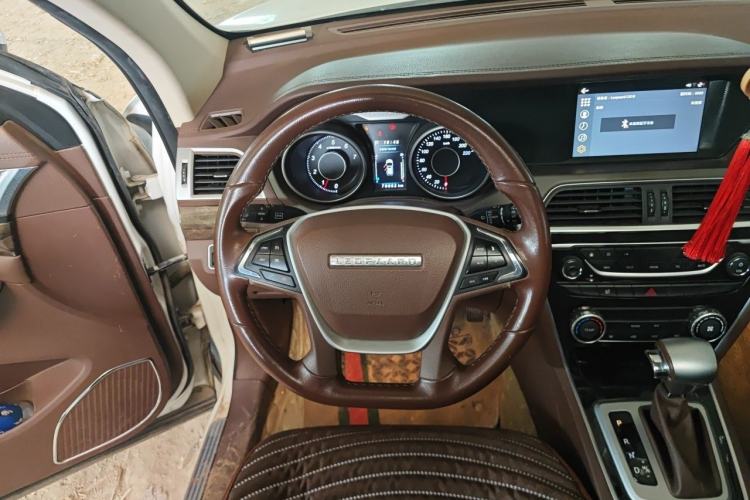 Used Leopaard CS10 2017 2.0T Automatic Luxury Model Steering Wheel