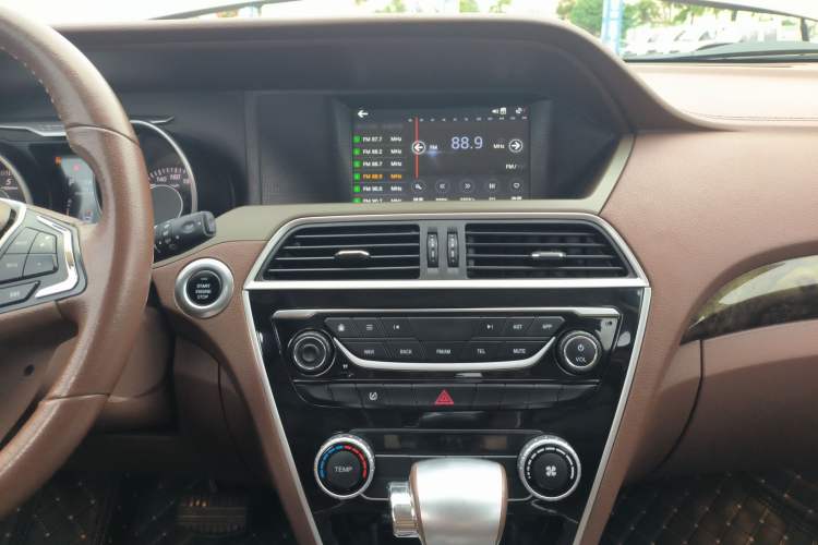 Used Leopaard CS10 2017 2.0T Automatic Urban Version Audio And AC Panel