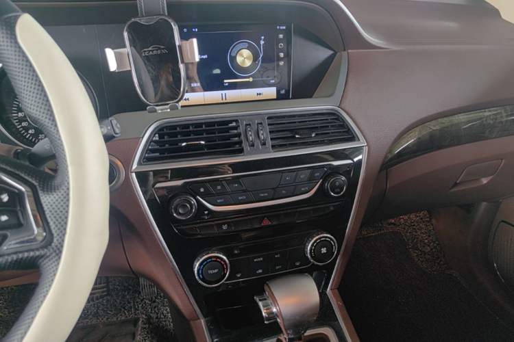 Used Leopaard CS10 2017 1.5T CVT Elite Model Audio And AC Panel