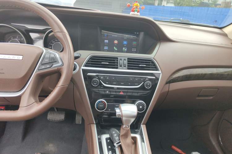 Used Leopaard CS10 2017 2.0T Automatic Urban Version Audio And AC Panel