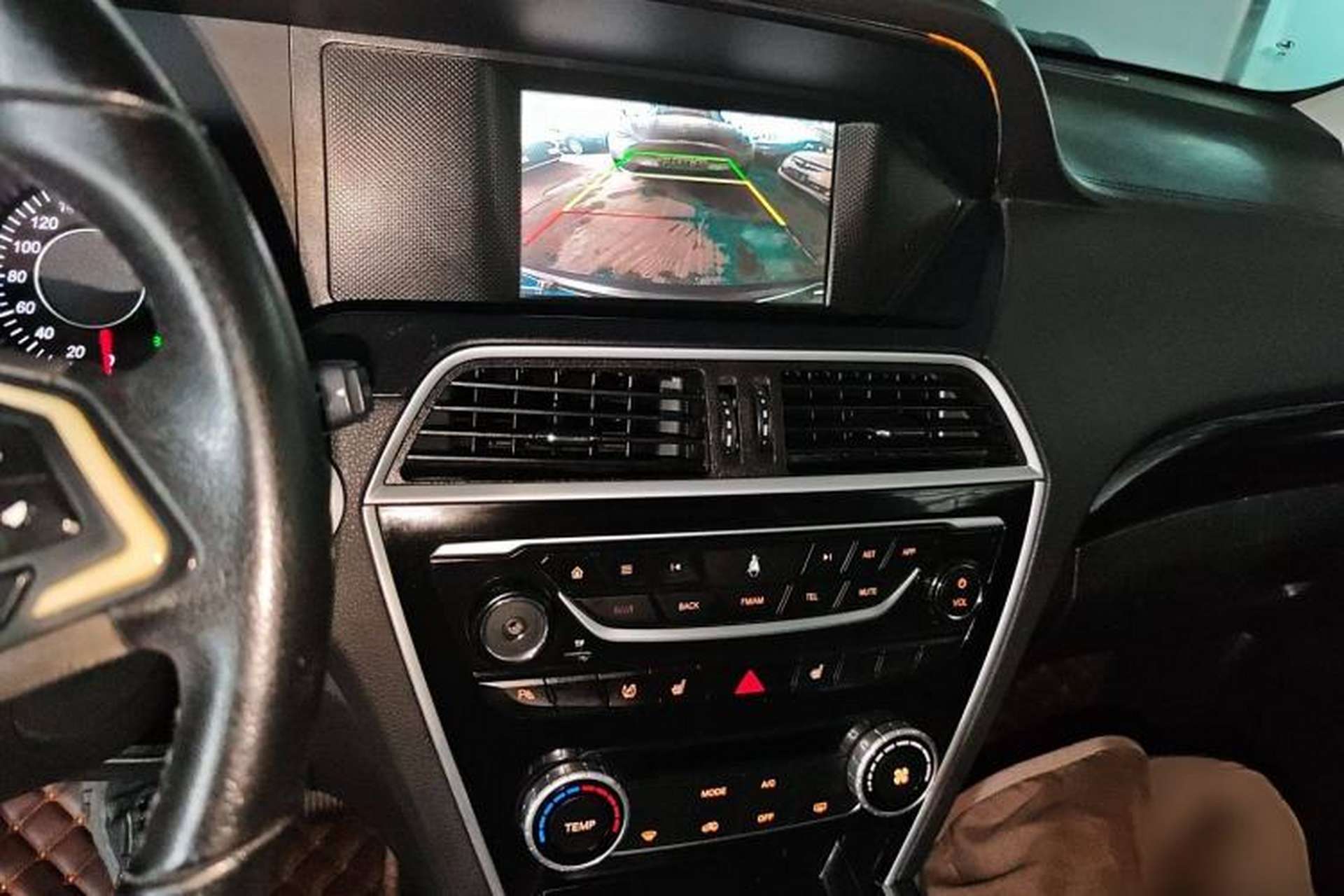 Used Leopaard CS10 2017 2.0T Automatic Luxury Edition Audio And AC Panel