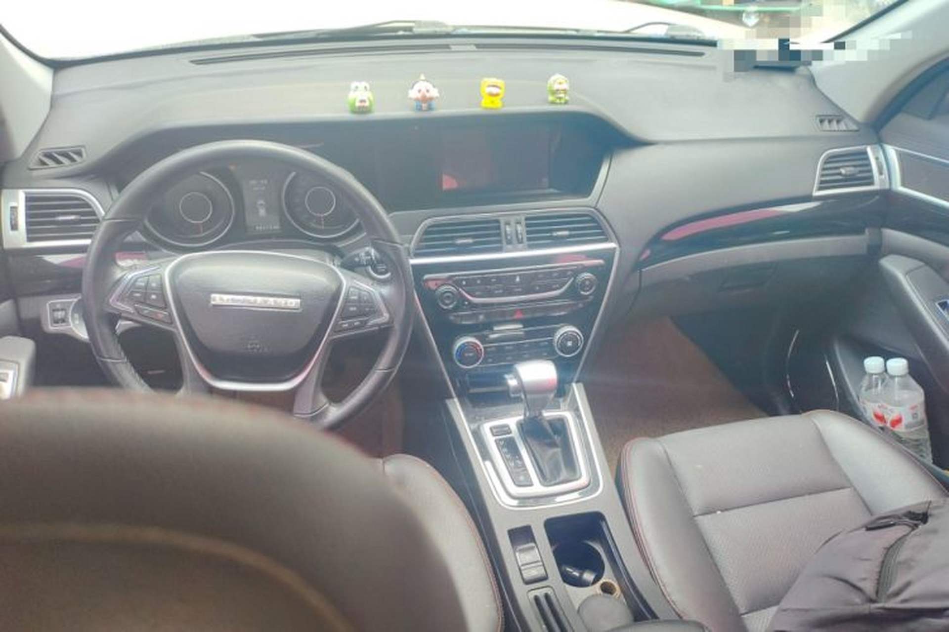 Used Leopaard CS10 2017 1.5T CVT Luxury Model Center Console