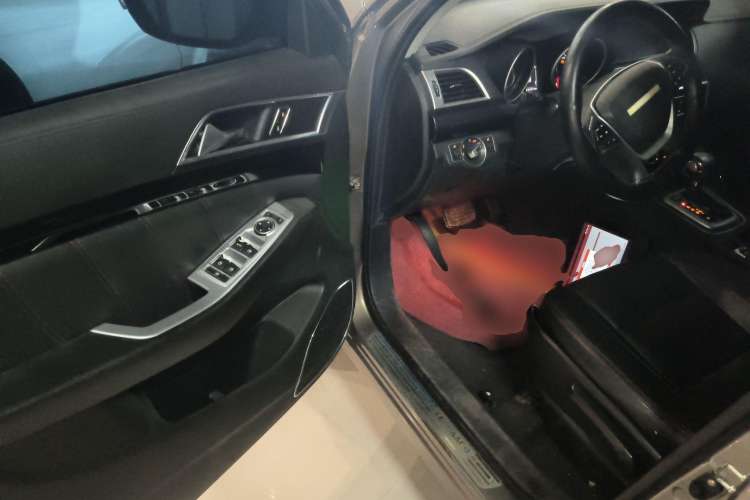 Used Leopaard CS10 2017 1.5T CVT Elite Model Driver Seat