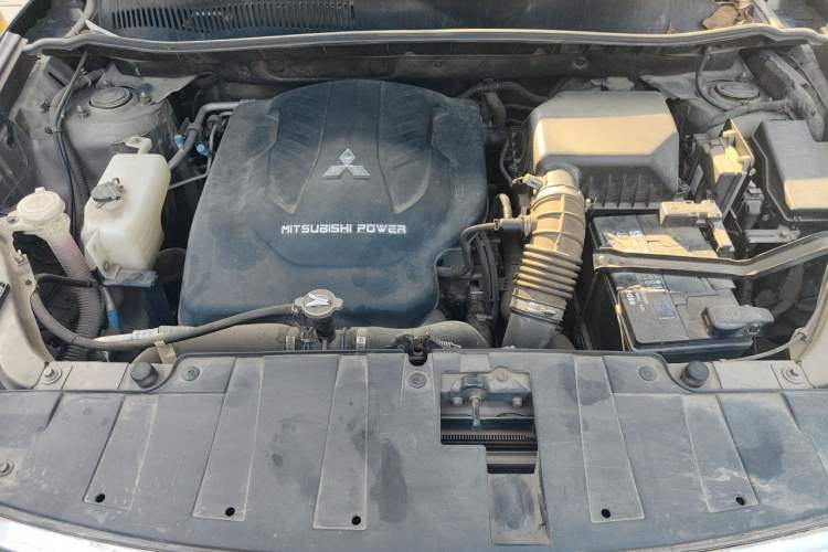 Used Leopaard CS10 2017 2.0T Automatic Urban Version Engine Bay