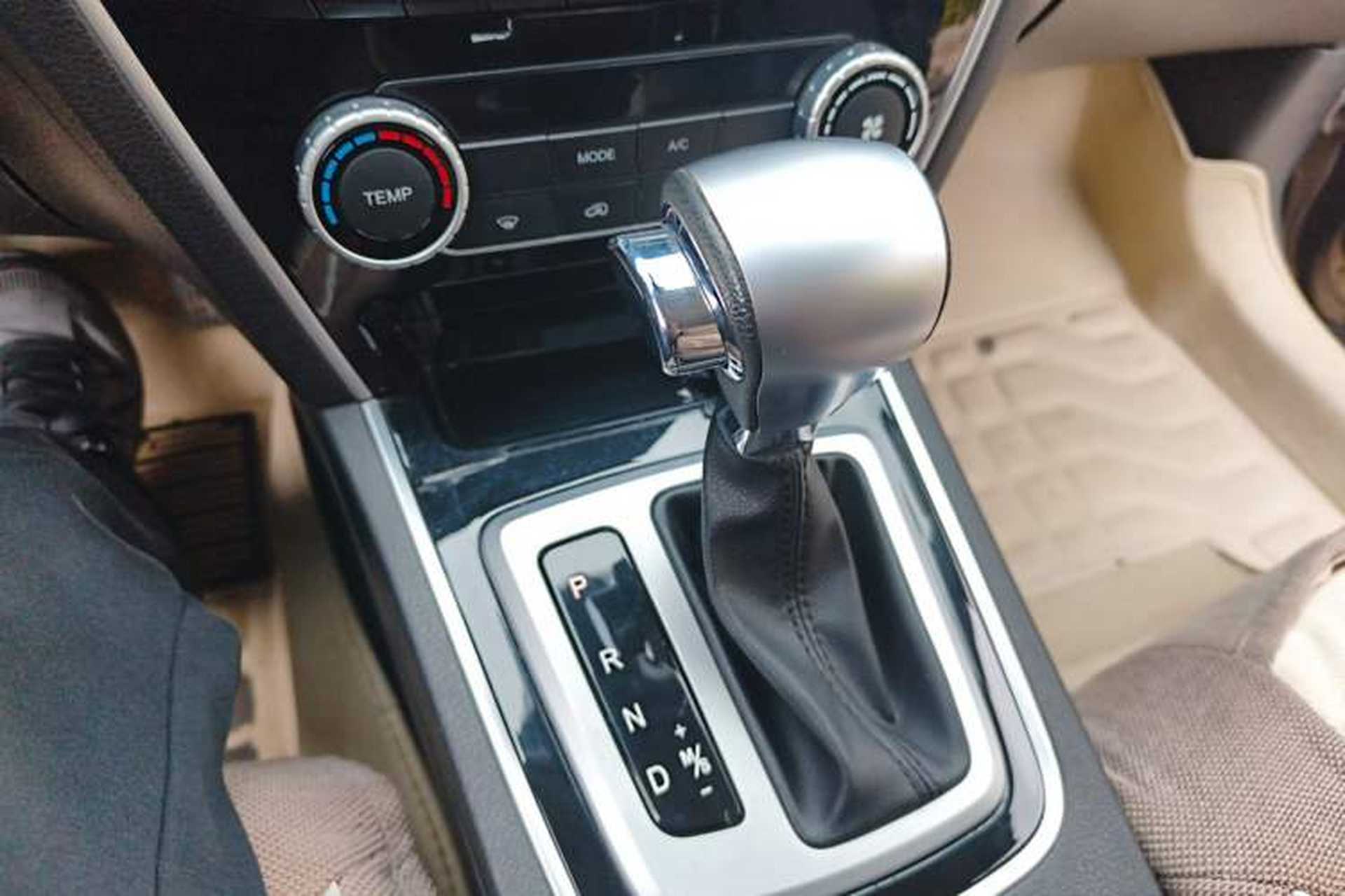 Used Leopaard CS10 2017 2.0T Automatic Luxury Model Gear Lever