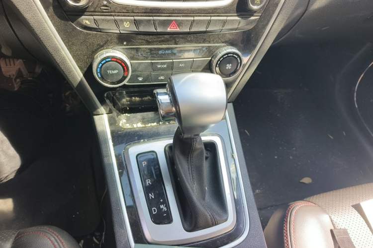 Used Leopaard CS10 2017 2.0T Automatic Luxury Model Gear Lever