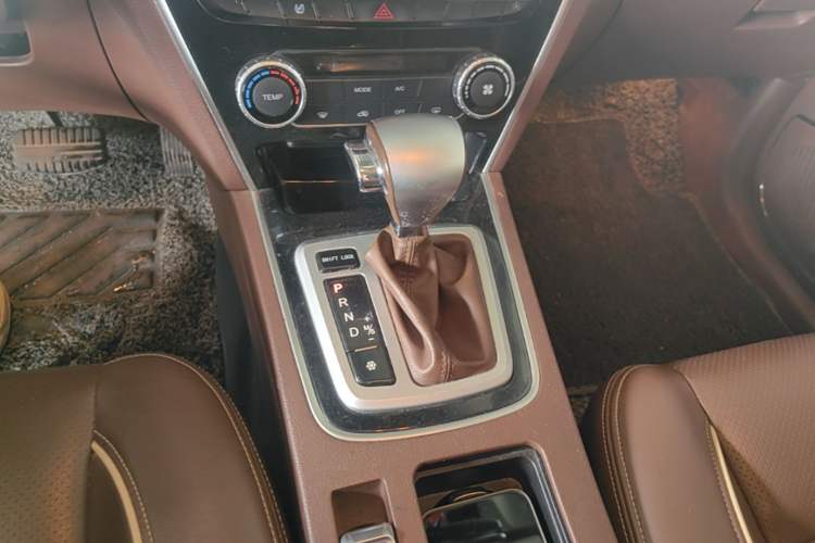 Used Leopaard CS10 2017 1.5T CVT Elite Model Gear Lever
