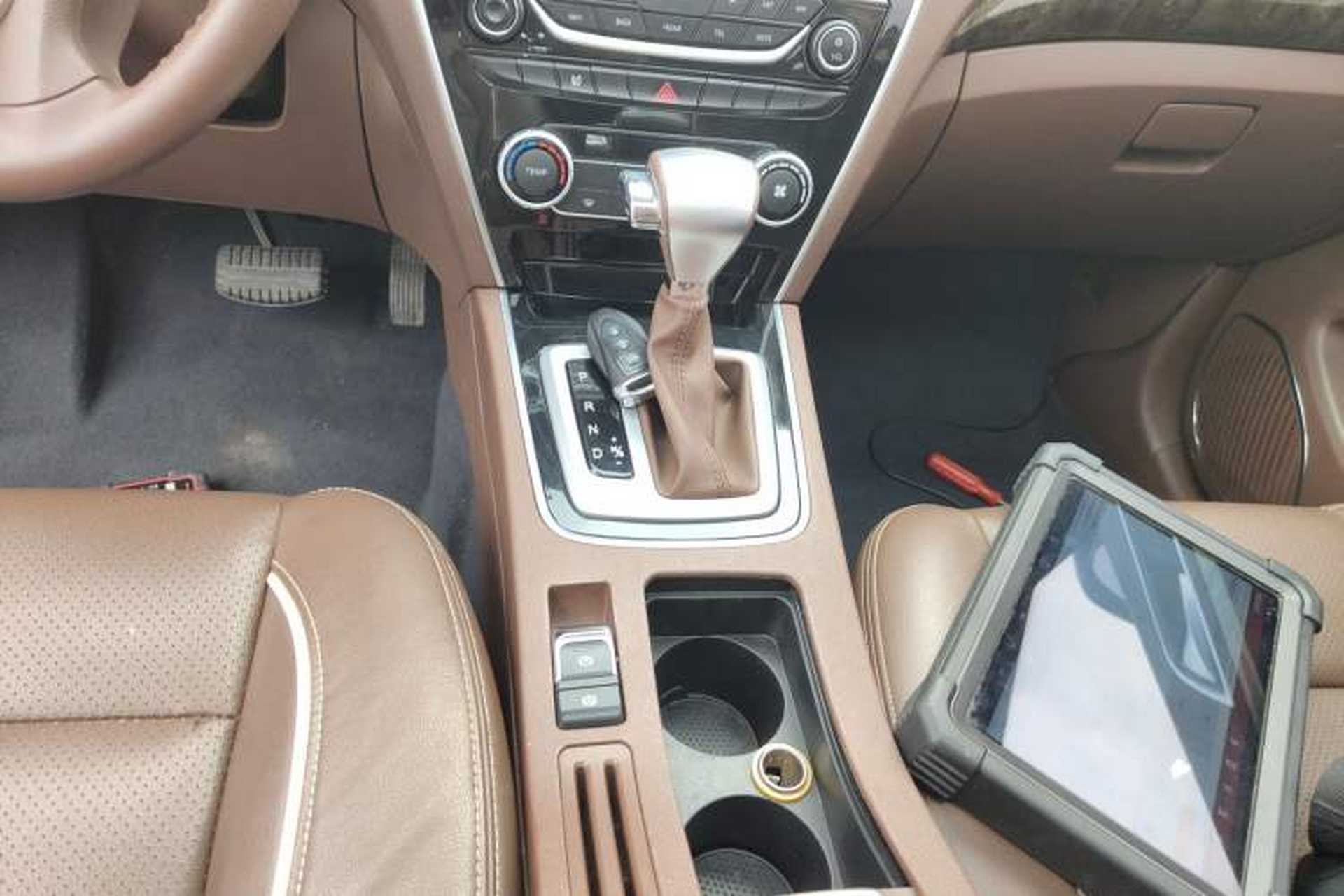 Used Leopaard CS10 2017 2.0T Automatic Urban Version Gear Lever