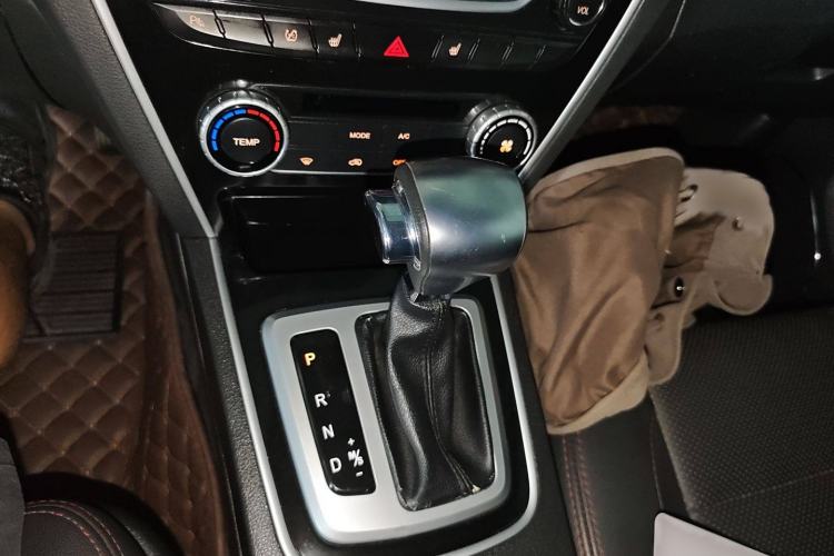 Used Leopaard CS10 2017 2.0T Automatic Luxury Edition Gear Lever