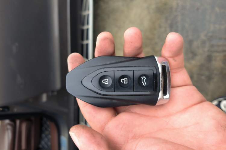 Used Leopaard CS10 2017 2.0T Automatic Urban Version Interior 1