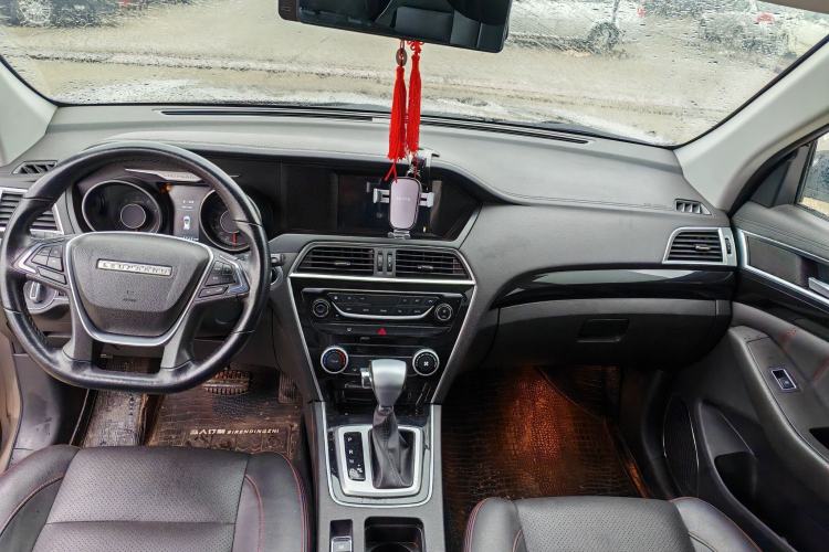 Used Leopaard CS10 2017 2.0T Automatic Urban Version Interior 2