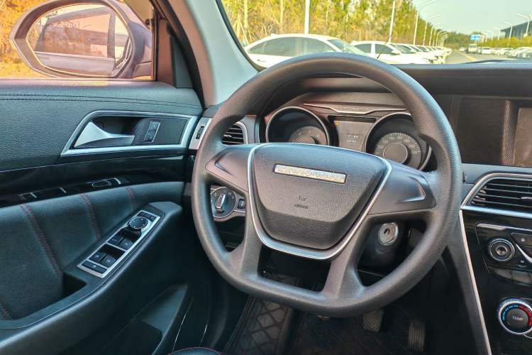 Used Leopaard CS10 2017 1.5T Manual Elite Version Interior 2