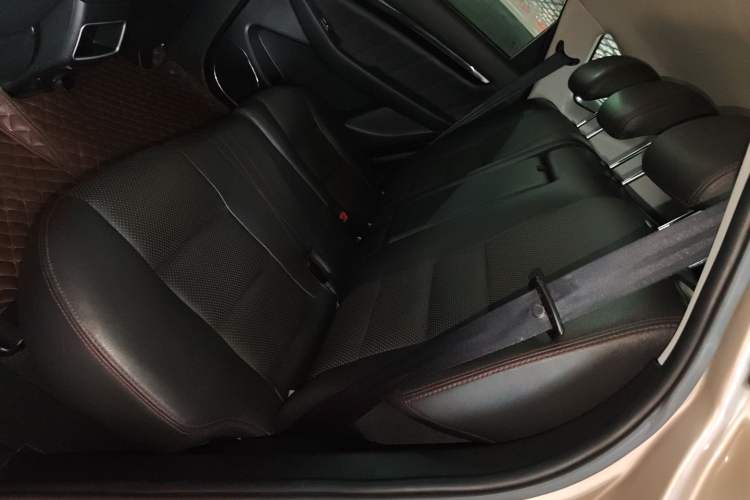 Used Leopaard CS10 2017 2.0T Automatic Luxury Edition Interior 4
