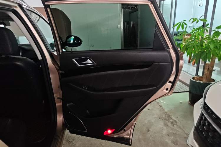 Used Leopaard CS10 2017 2.0T Automatic Luxury Edition Interior 6