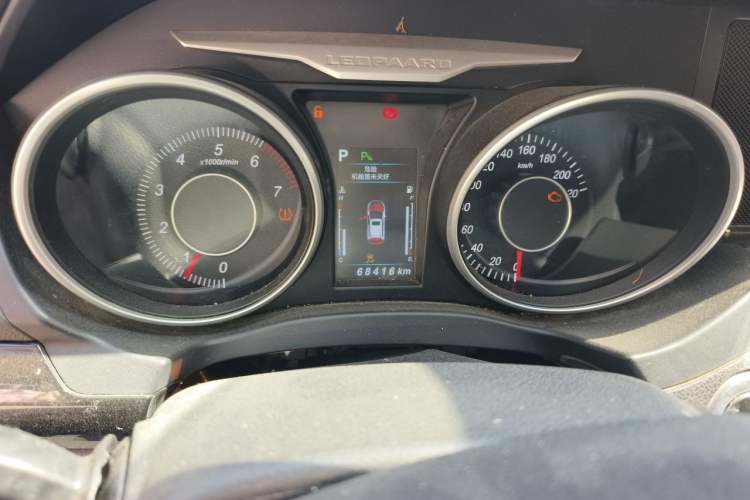 Used Leopaard CS10 2017 2.0T Automatic Luxury Model Odometer Close Up