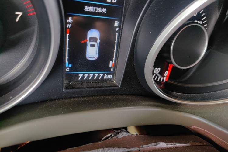 Used Leopaard CS10 2017 1.5T CVT Elite Model Odometer Close Up