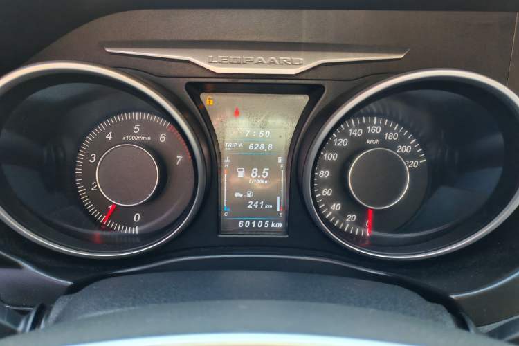 Used Leopaard CS10 2017 1.5T Manual Elite Version Odometer Close Up