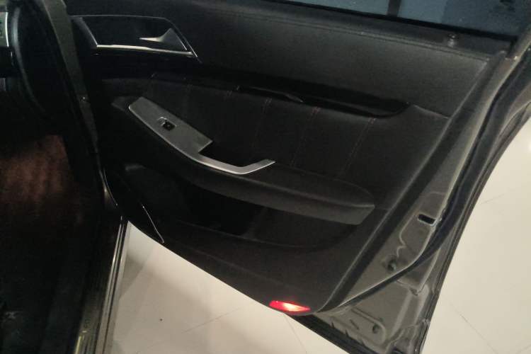 Used Leopaard CS10 2017 1.5T CVT Elite Model Right Front Door Interior