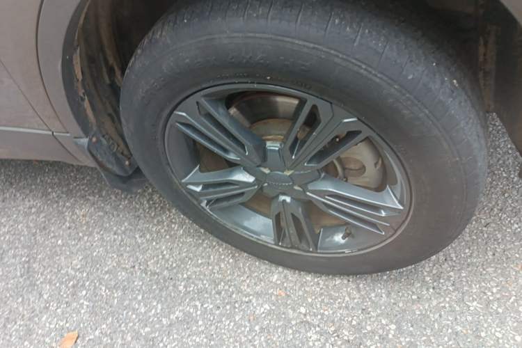 Used Leopaard CS10 2017 1.5T CVT Elite Model Right Front Wheel Hub