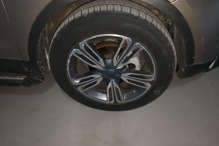 Used Leopaard CS10 2017 2.0T Automatic Luxury Edition Right Front Wheel Hub