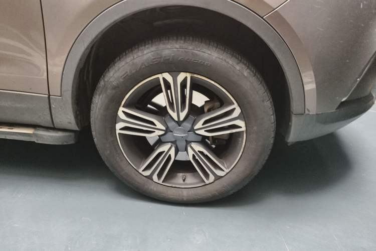 Used Leopaard CS10 2017 1.5T CVT Luxury Model Right Front Wheel Hub