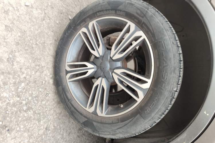 Used Leopaard CS10 2017 1.5T CVT Luxury Model Right Rear Wheel Hub