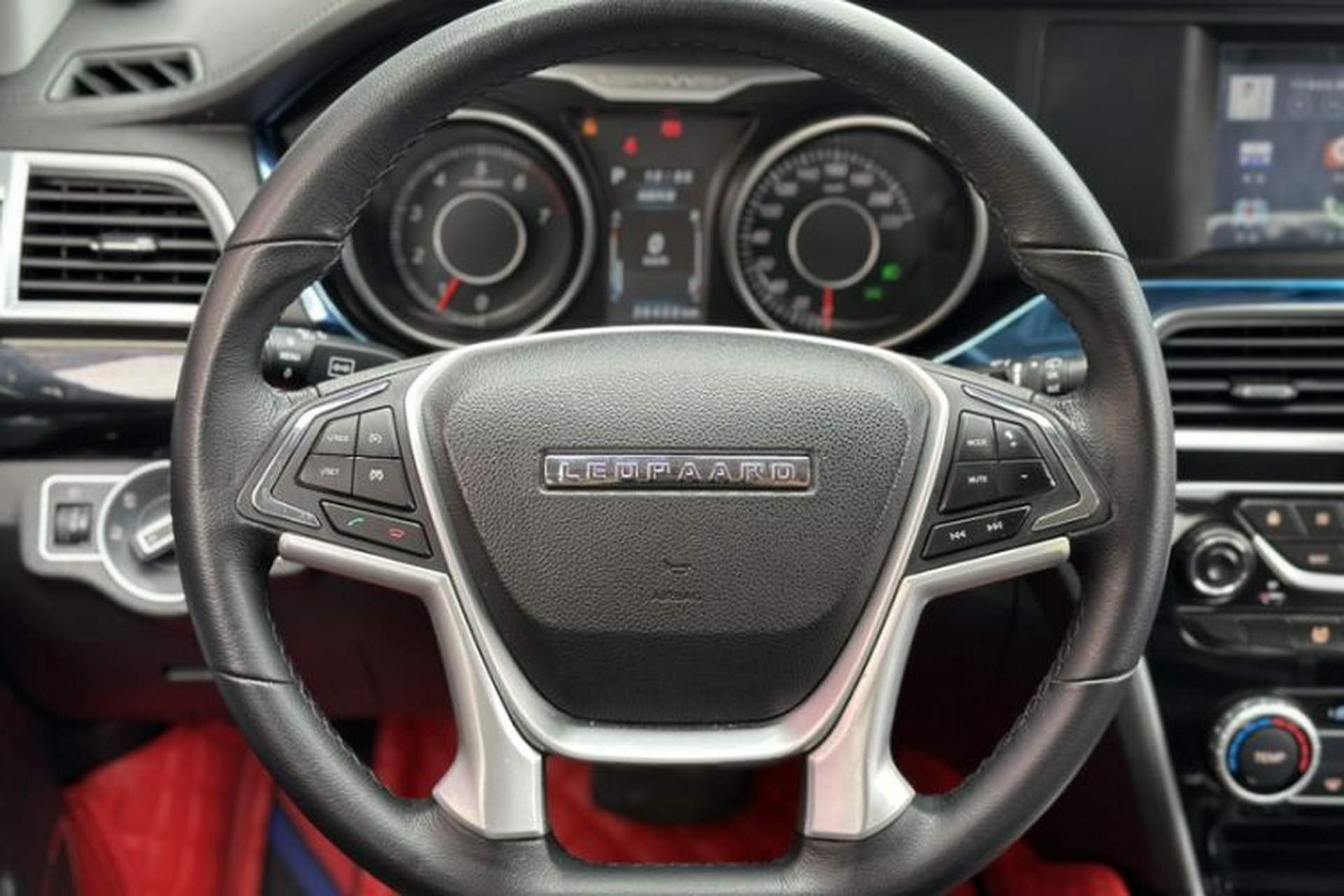 Used Leopaard CS10 2017 2.0T Automatic Urban Version Steering Wheel