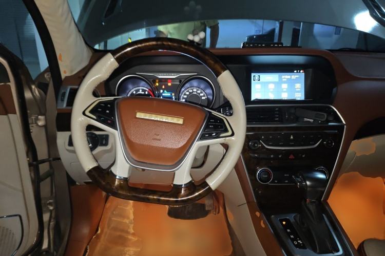 Used Leopaard CS10 2017 2.0T Automatic Luxury Edition Steering Wheel