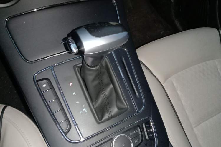 Used Leopaard CS10 2019 2.0T Automatic Drive Yue Edition Gear Lever