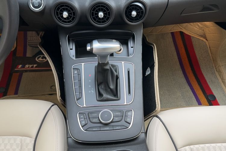 Used Leopaard CS10 2019 2.0T Automatic Drive Yue Edition Gear Lever