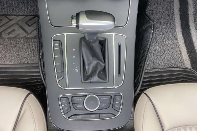 Used Leopaard CS10 2019 2.0T Automatic Drive Yue Edition Gear Lever