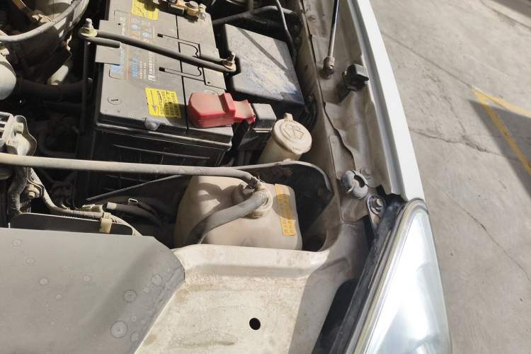 Used Leopaard CS6 2011 2.4L 4x4 Gasoline Comfort Edition Engine Bay Left